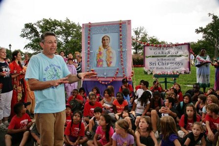 sri chinmoy 02.jpg